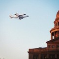 Pesawat Luar Angkasa Endeavour Terbang dari Texas ke California (20 September)